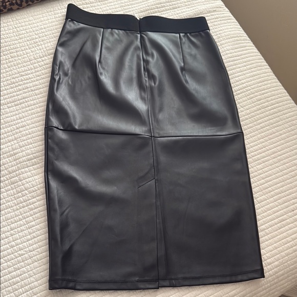 Michael Kors Black Midi Pencil Skirt for Cocktail - Picture 4 of 4
